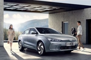 Geely представила седан Geometry A за 31 000 долларов