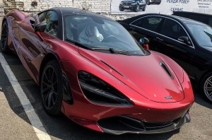 Самый быстрый суперкар McLaren 720S появился в Украине