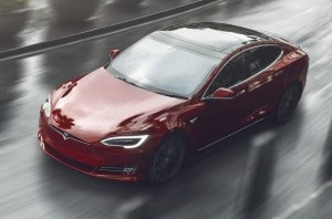 Комфортнее и дальнобойнее: Tesla обновила Model S и Model X